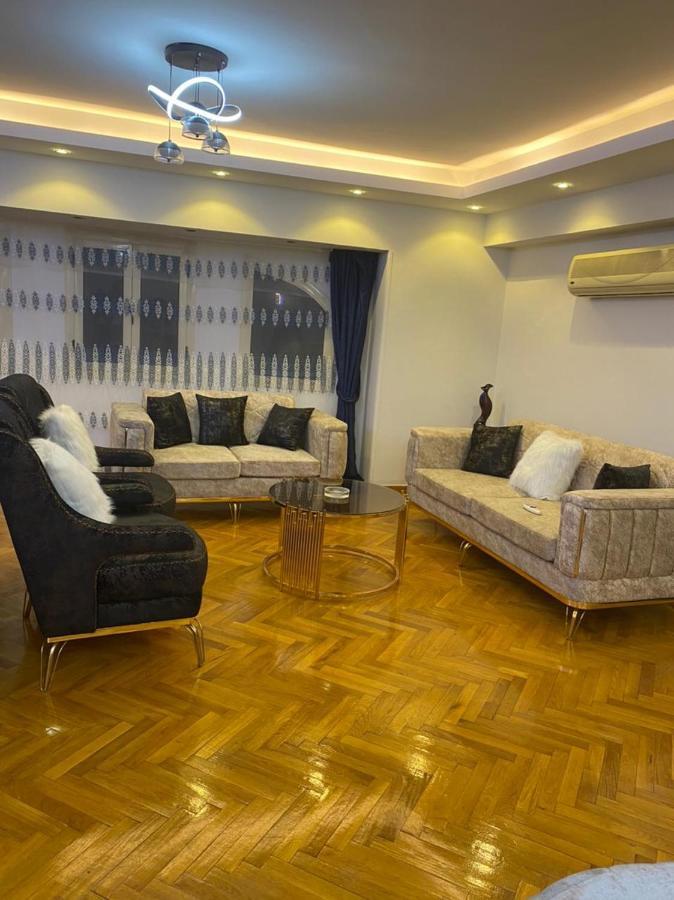 سكنيه فندقيه مودرن علي النيل Cairo